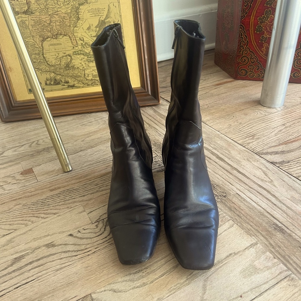 Women's Black Leather Mid-Calf Zip Boots